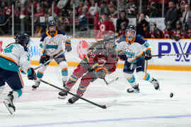 Sirens Charge Hockey