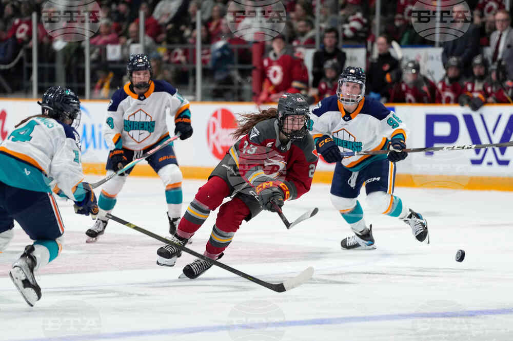 Sirens Charge Hockey
