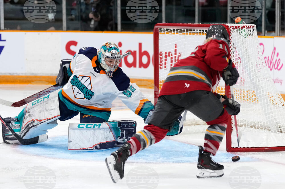 Sirens Charge Hockey