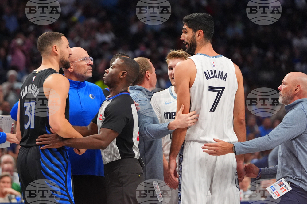 Grizzlies Mavericks Basketball