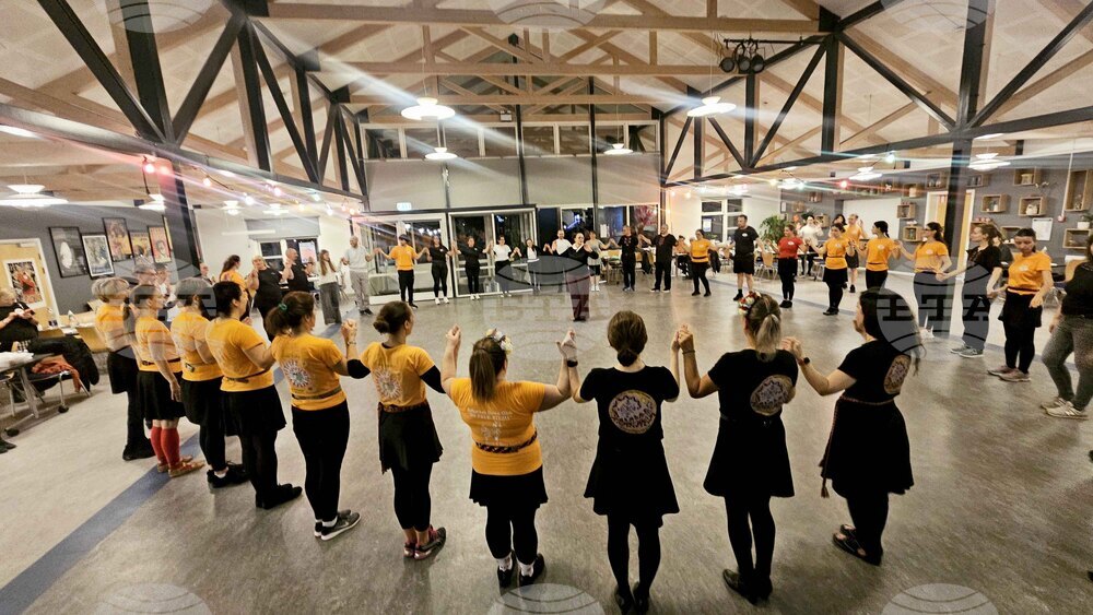 Дания - „Онлайн каталог с български хорà и танци“ - форум