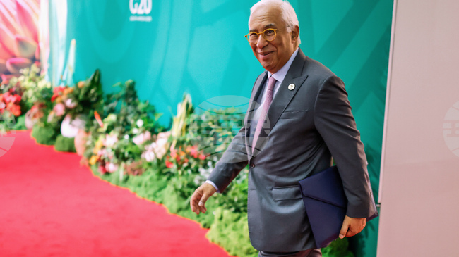 ЕС ще продължи да предоставя на Зеленски необходимата му подкрепа, обеща Коща