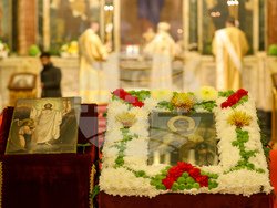 Патриаршеска катедрала „Св. Александър Невски“ - Съборна света литургия