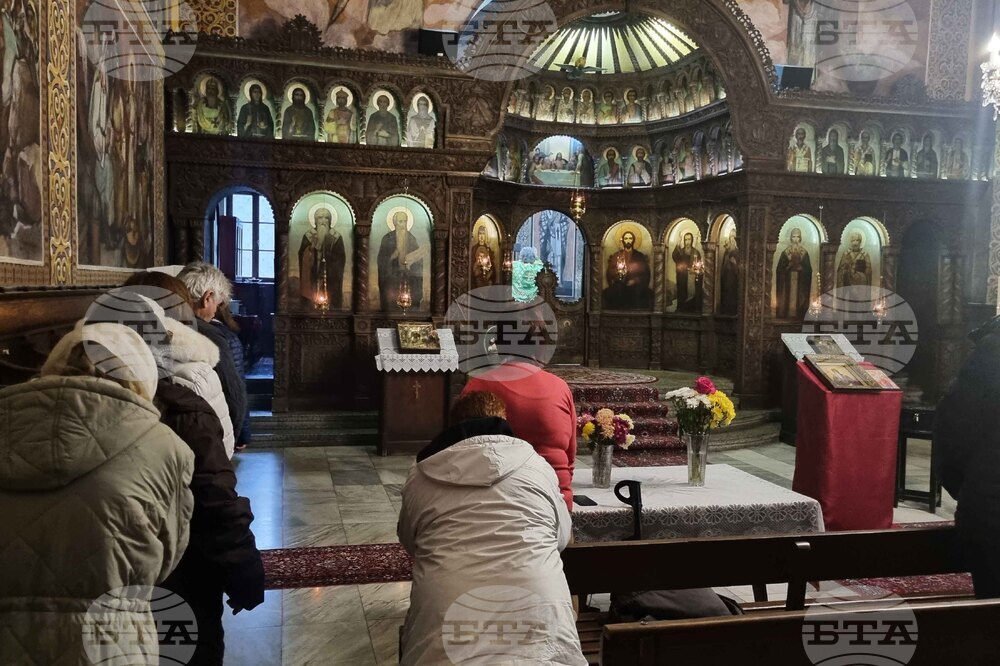 Търговище - храм „Св. Йоан Рилски” - неделна служба