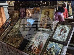 Търговище - храм „Св. Йоан Рилски” - неделна служба