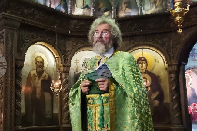 Търговище - храм „Св. Йоан Рилски” - неделна служба