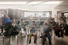 „Едно дете чака магия. Стани магьосник - подари му книга!“ - кампания