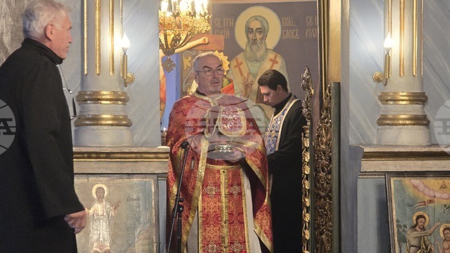 Да се пазим от користолюбието, призова отец Йордан от плевенския храм „Света Параскева“