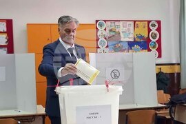 Босна и Херцеговина - Република Сръбска - предсрочни президентски избори - Синиша Каран