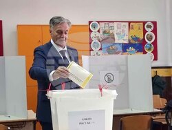 Босна и Херцеговина - Република Сръбска - предсрочни президентски избори - Синиша Каран