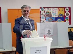 Босна и Херцеговина - Република Сръбска - предсрочни президентски избори - Синиша Каран