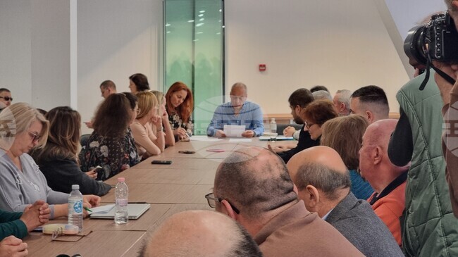 Общинската избирателна комисия във Варна отложи решението за отстраняване на кмета Благомир Коцев