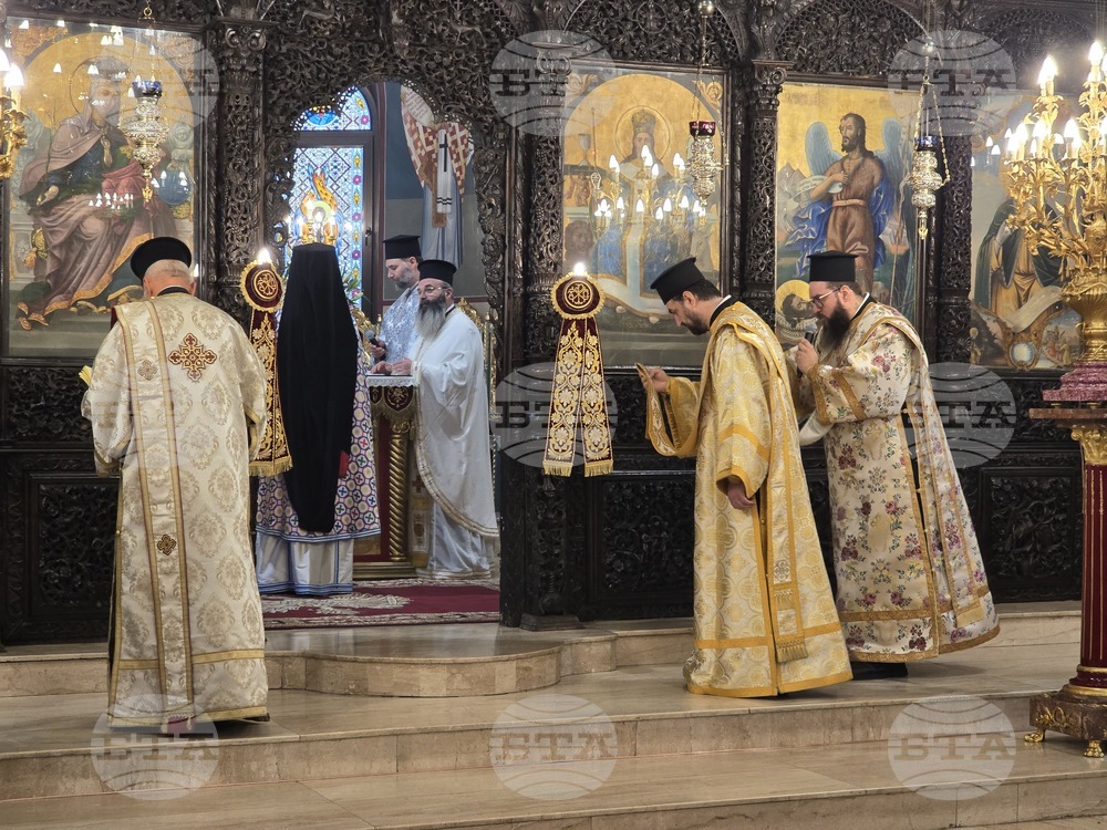 Пловдив - храм „Света Марина" - неделна света литургия