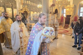 Пловдив - храм „Света Марина" - неделна света литургия