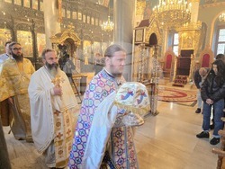 Пловдив - храм „Света Марина" - неделна света литургия