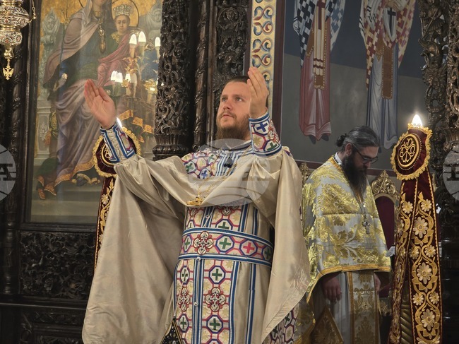 Пловдив - храм „Света Марина" - неделна света литургия