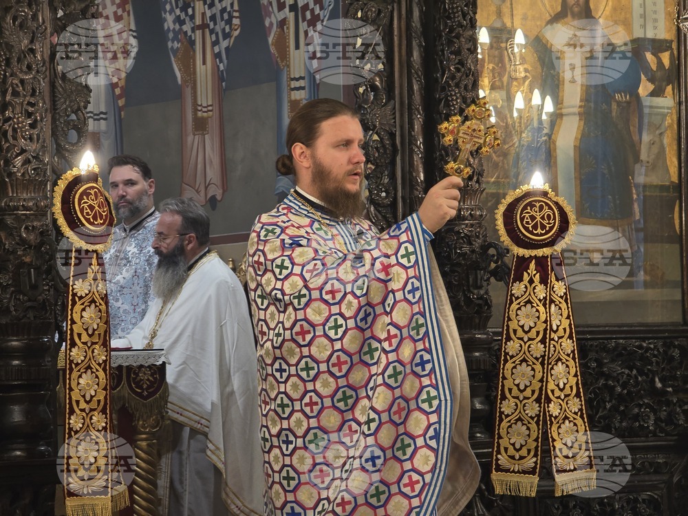 Пловдив - храм „Света Марина" - неделна света литургия