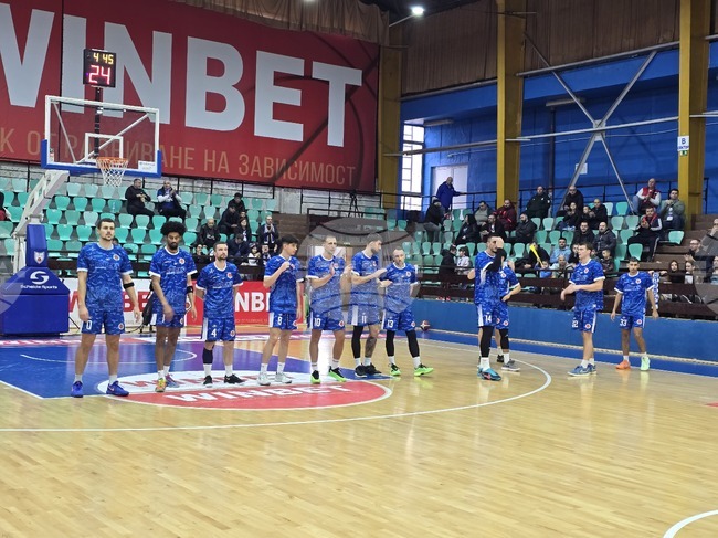 Академик Бултекс 99 надви Черно море Тича, Ботев 2012 се справи с тима на Шумен в НБЛ