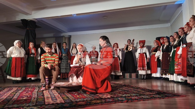 Ансамбъл „Шевица“ представи първия си албум с народни песни „Сприя“