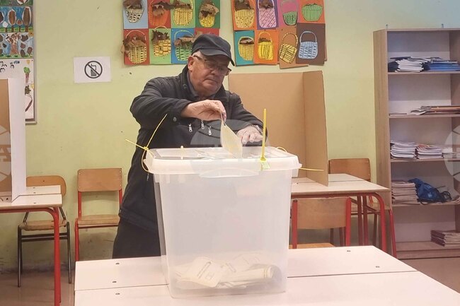 Приключи гласуването на предсрочните президентски избори в босненската Република Сръбска
