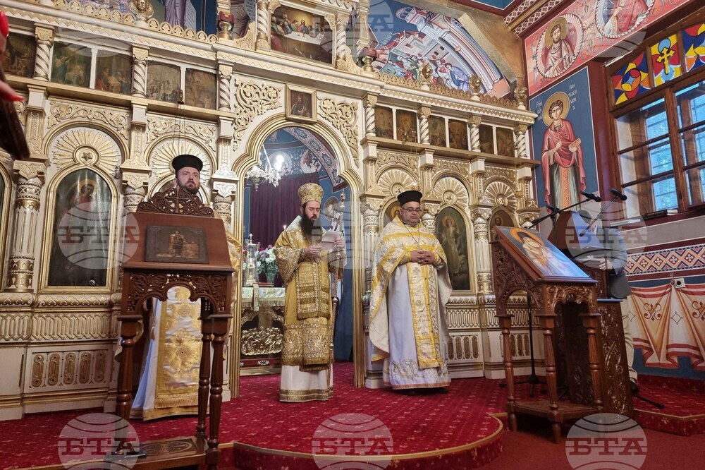 Сливенският митрополит Арсений възглави службата в първия у нас храм, посветен на свети Александър Невски, построен през 1879 г. край Ямбол