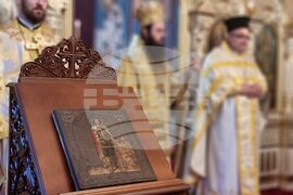 Ямбол - храм „Св. Александър Невски” - литургия