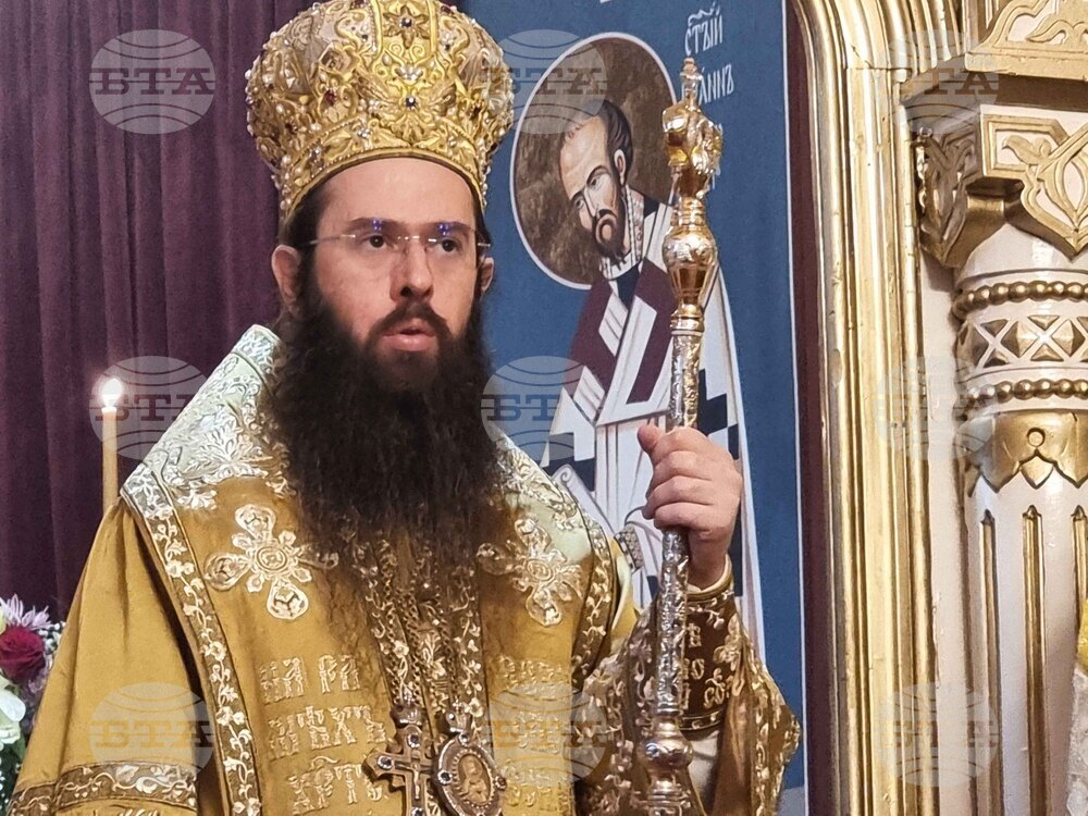 Ямбол - храм „Св. Александър Невски” - литургия