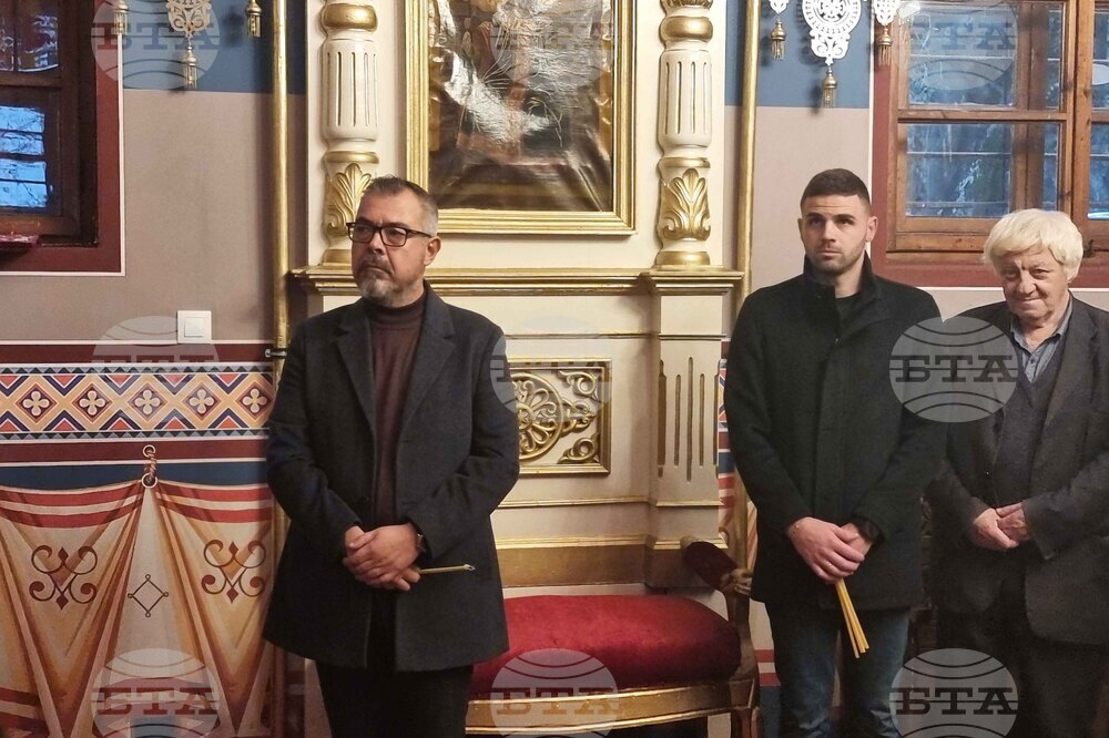 Ямбол - храм „Св. Александър Невски” - литургия