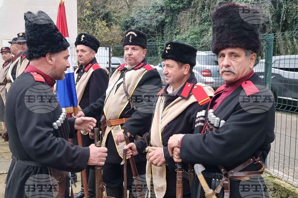 Ямбол - храм „Св. Александър Невски” - литургия