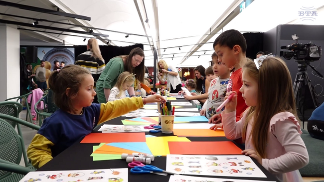 Започна кампанията "Едно дете чака магия. Стани магьосник – подари му книга!“ в София, 6500 деца са посочили любимите си заглавия