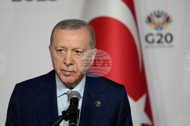 Президентите на Турция и Южна Корея обсъдиха стъпки за засилване на сътрудничеството в отбранителната промишленост