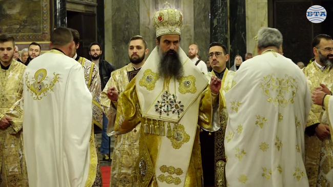 За да се съхрани народът, преди всичко трябва да отстоява и пази своята православна вяра, каза патриарх Даниил