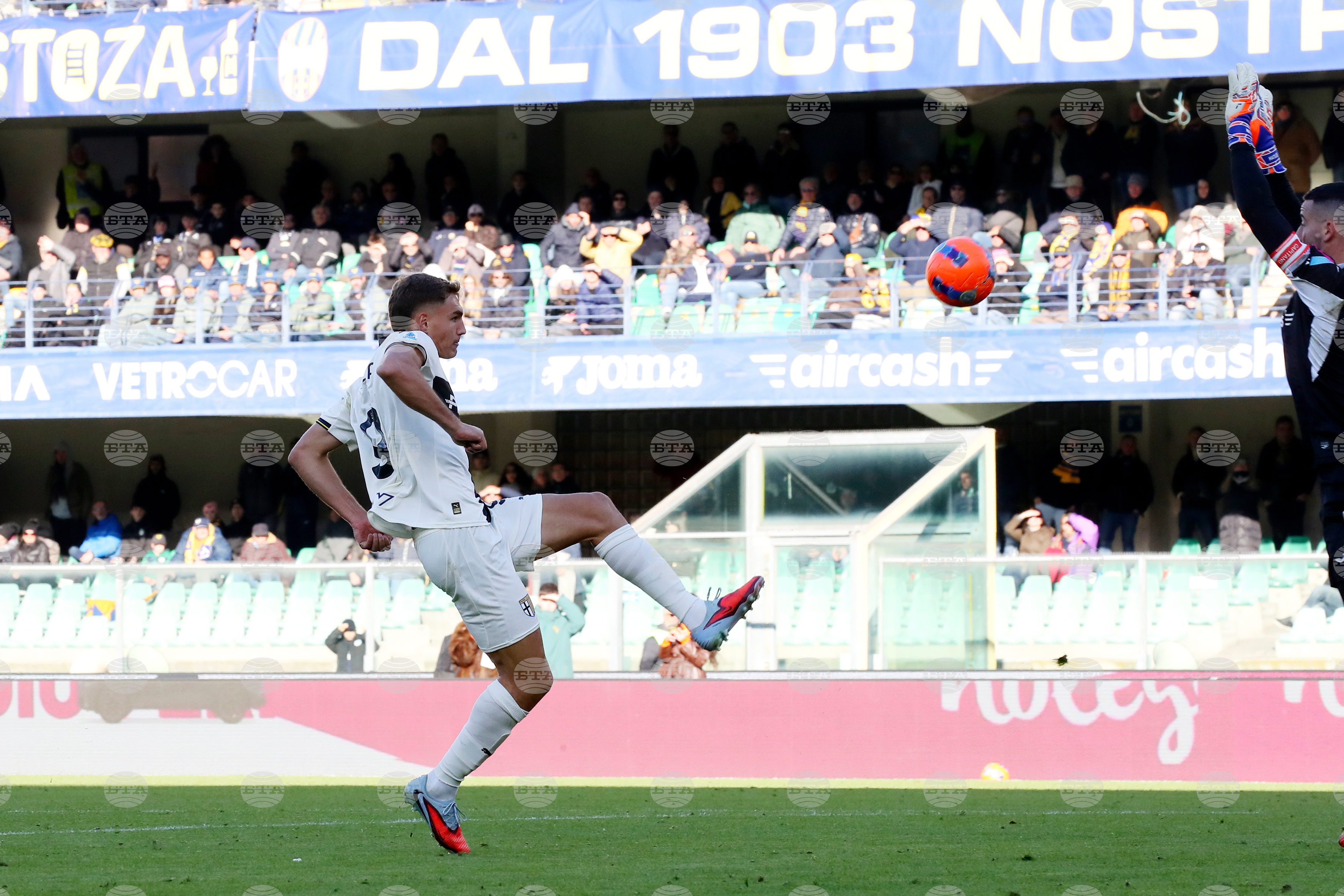 Парма победи като гост Верона и ги остави в зоната на изпадащите на италианското първенство