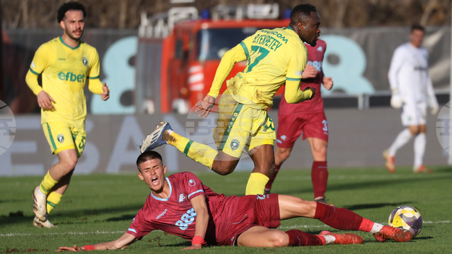 Лудогорец (Рз) се наложи над Септември (Сф) и се върна на 4-о място в efbet Лига