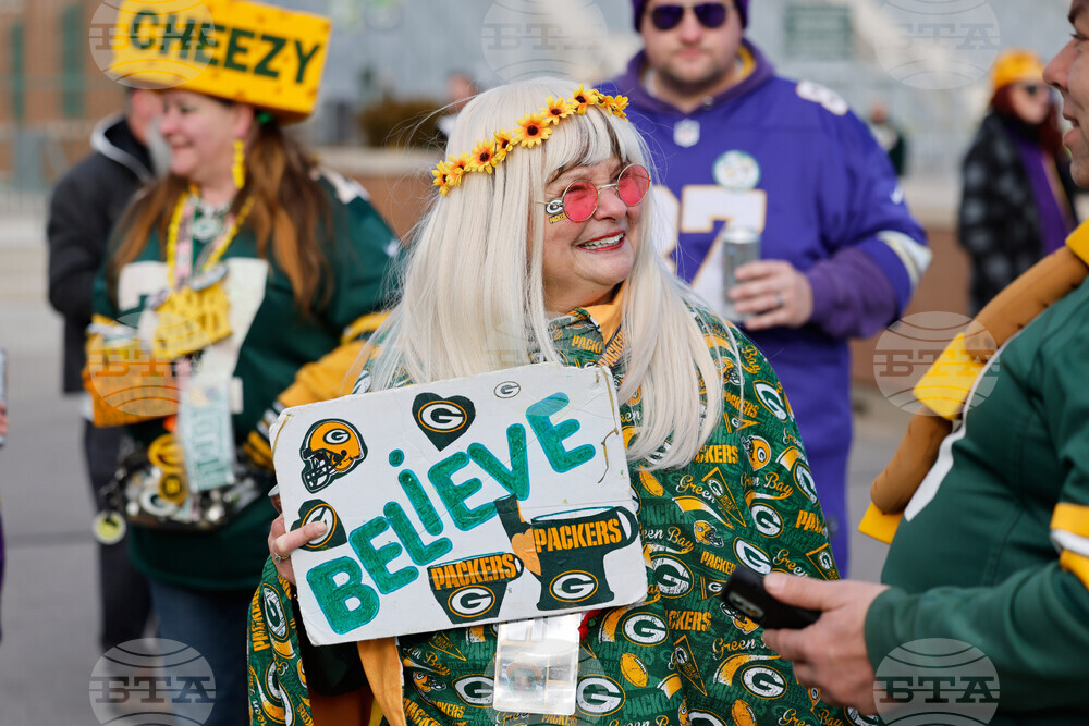 Vikings Packers Football