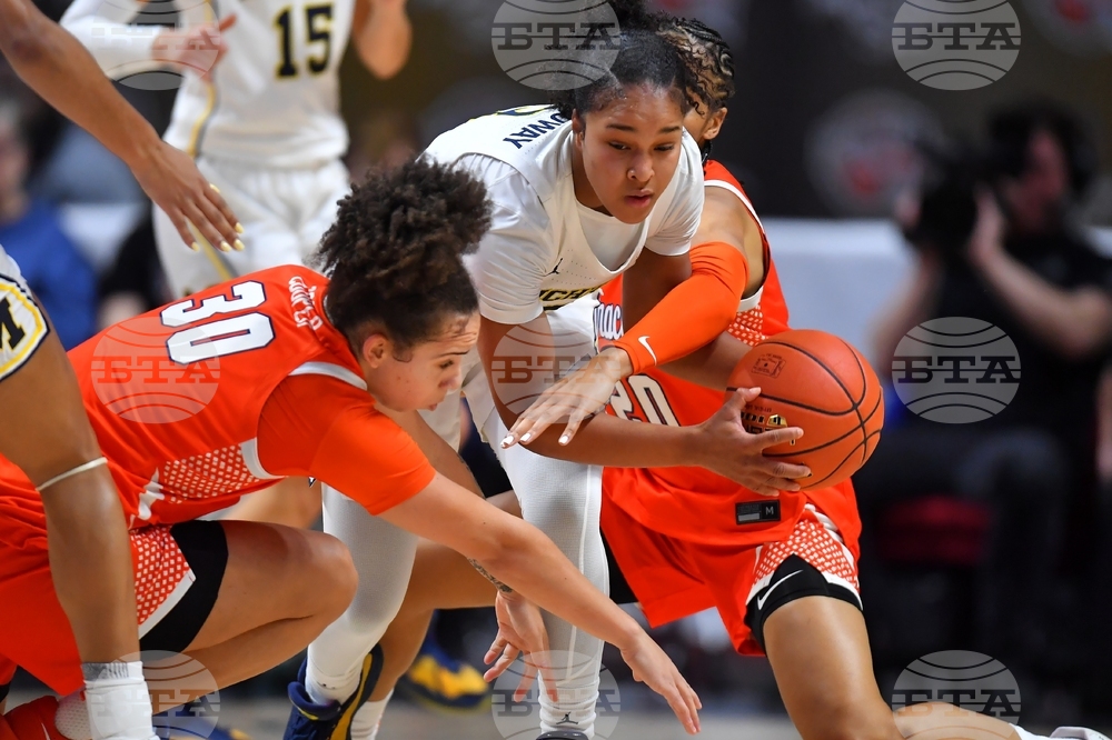 Michigan Syracuse Basketball