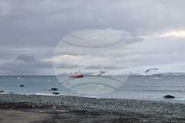 Ден 68 "Св. св. Кирил и Методий" поема към България тази нощ