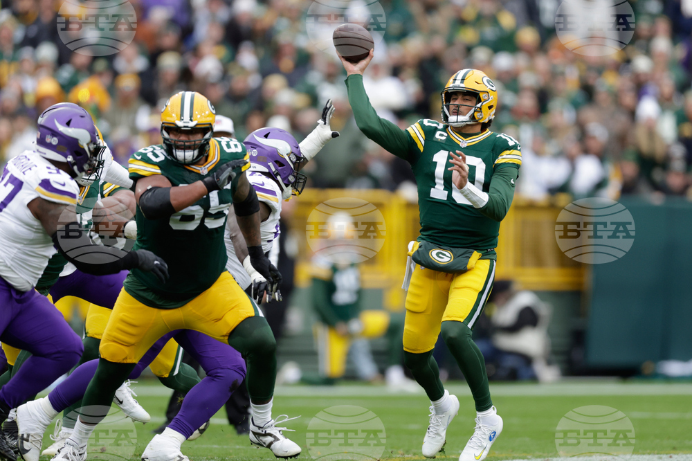 Vikings Packers Football