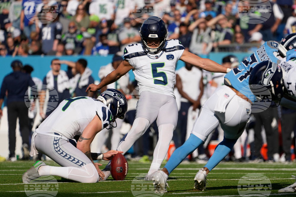 Seahawks Titans Football