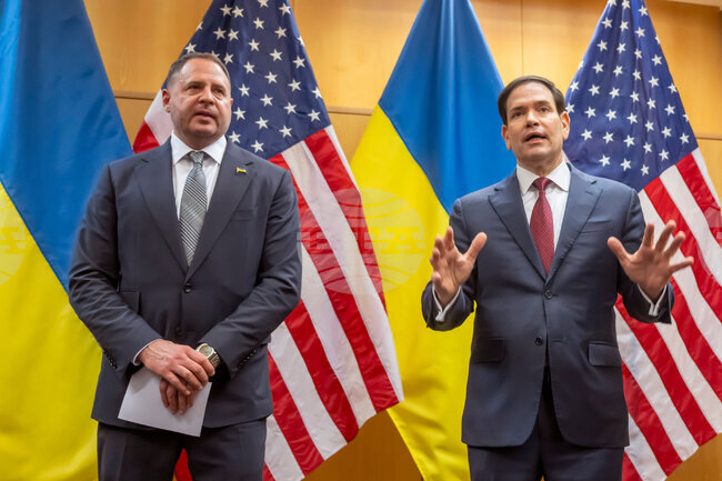 В различни формати преговорите за мир в Украйна продължават - коментари в западния печат