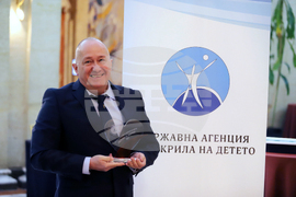 ВМА - ежегодни награди - Дончо Дончев