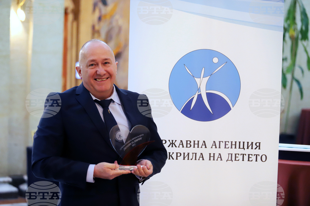 ВМА - ежегодни награди - Дончо Дончев