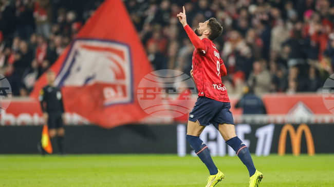 Два гола на ветерана Оливие Жиру осигуриха пълен актив точки за Лил срещу ФК Париж и 4-о място в класирането