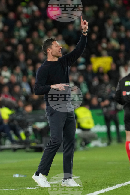 Ръководството на Реал Мадрид подкрепя Алонсо