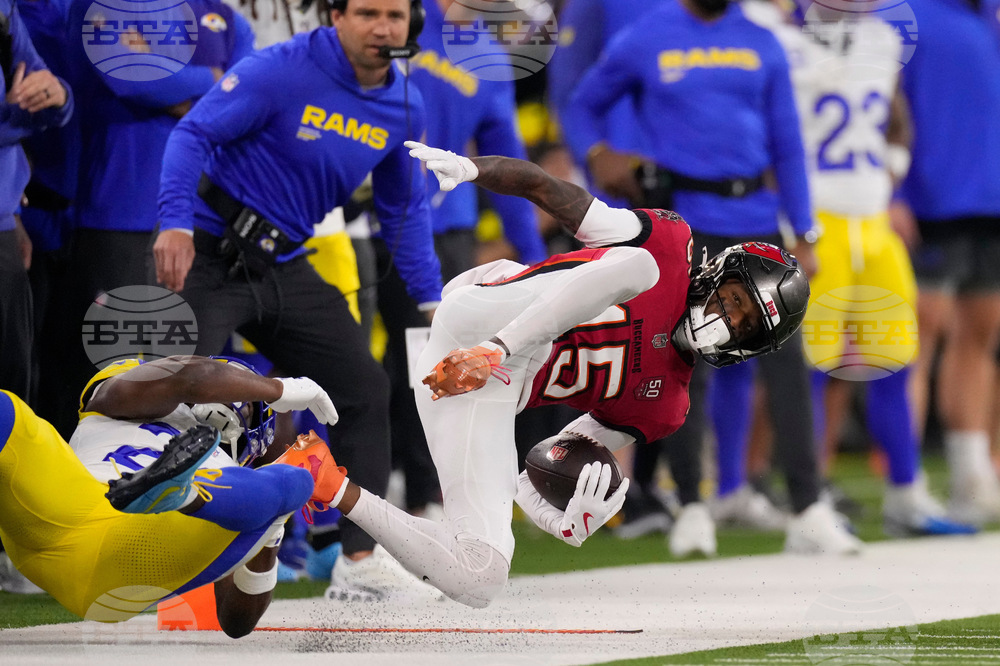 Buccaneers Rams Football