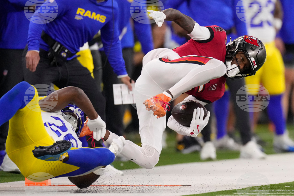 Buccaneers Rams Football