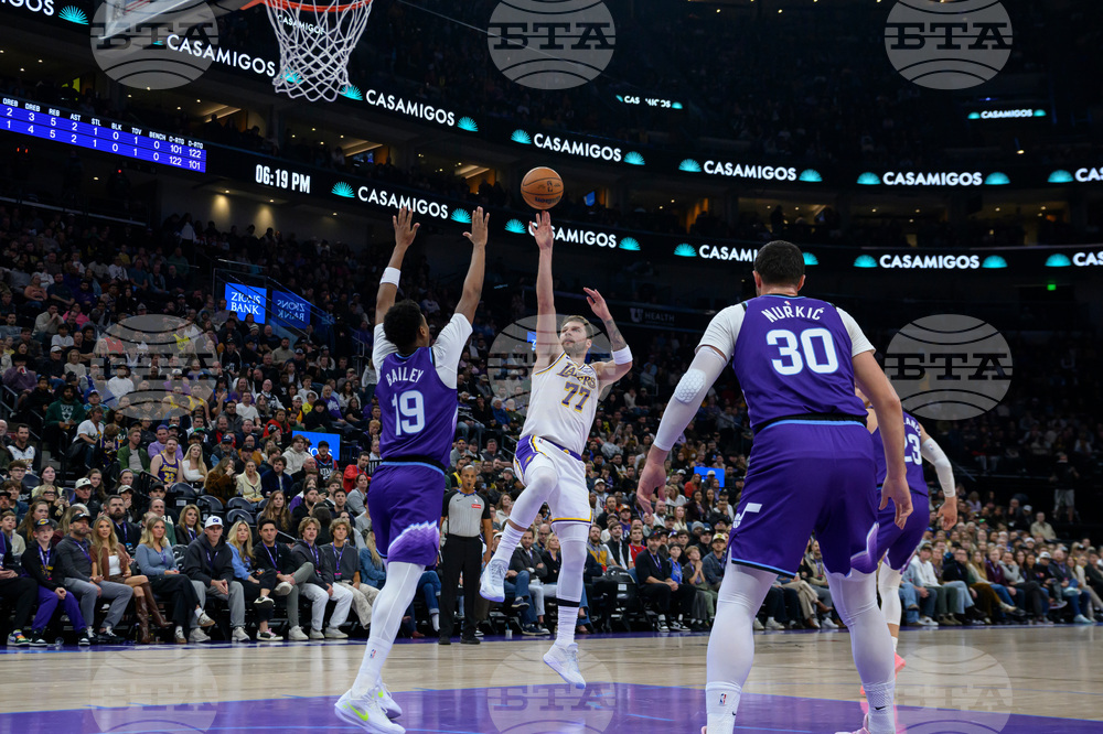 Lakers Jazz Basketball