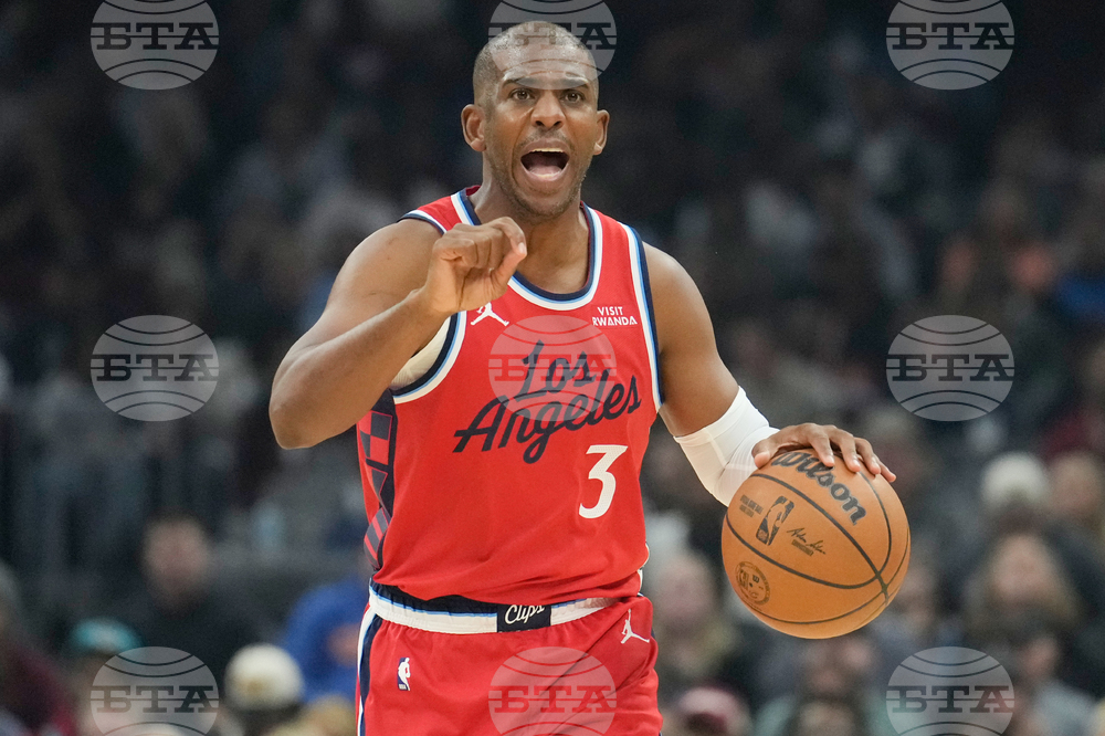 Лос Анджелис Клипърс се разделя с Крис Пол