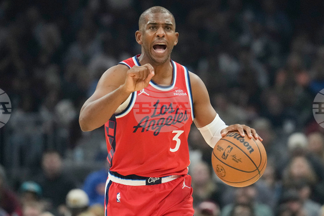 Лос Анджелис Клипърс се разделя с Крис Пол