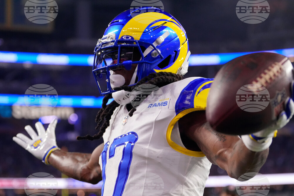 Buccaneers Rams Football